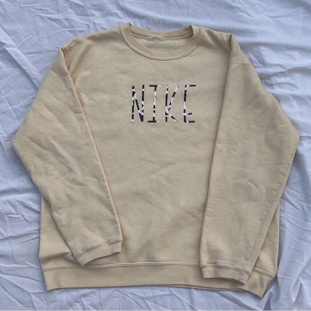 COW NIKE SWEATSHIRT 🐄